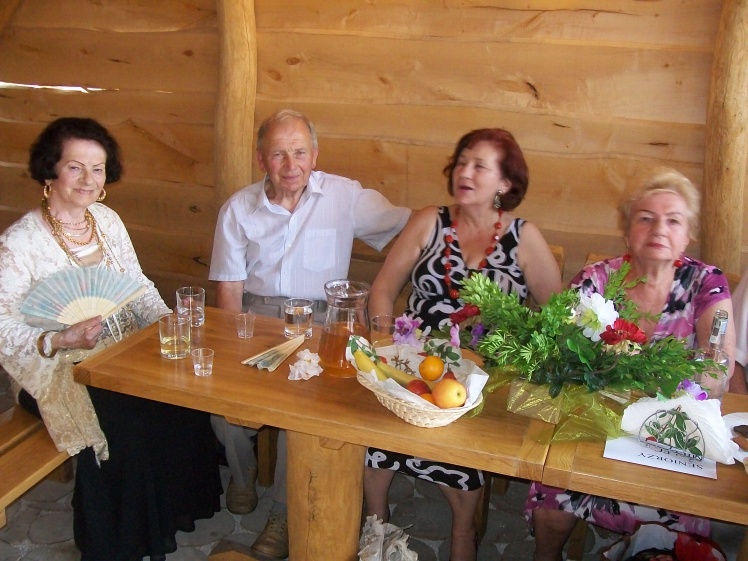 Cygańska biesiada seniorów w Przecławiu
