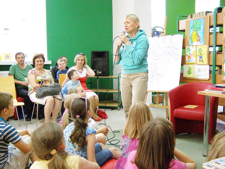 Joanny Olech zabawy słowem ? w ramach ?książek na walizkach?