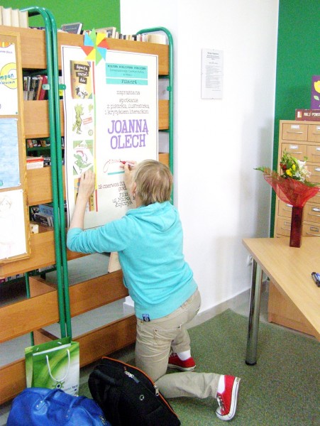 Joanny Olech zabawy słowem ? w ramach ?książek na walizkach?