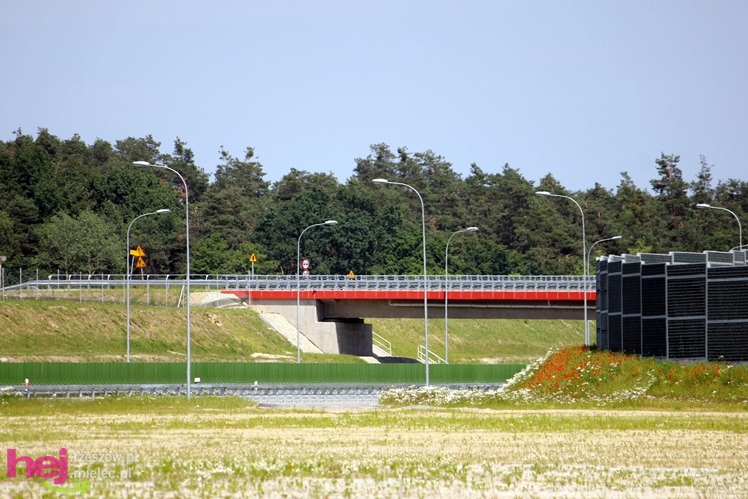 Niemal gotowy fragment autostrady A4 w okolicach Dębicy i Ropczyc