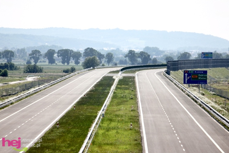 Niemal gotowy fragment autostrady A4 w okolicach Dębicy i Ropczyc