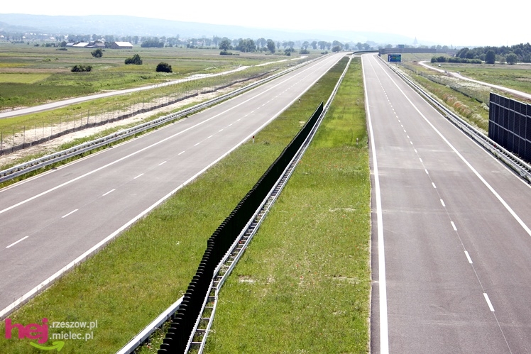 Niemal gotowy fragment autostrady A4 w okolicach Dębicy i Ropczyc