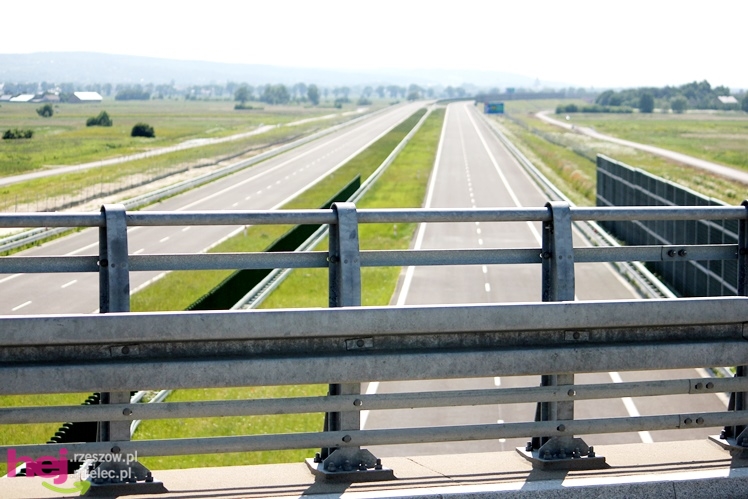 Niemal gotowy fragment autostrady A4 w okolicach Dębicy i Ropczyc