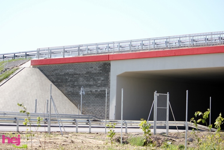 Niemal gotowy fragment autostrady A4 w okolicach Dębicy i Ropczyc