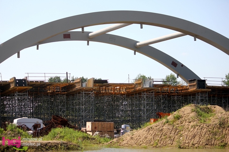 Niemal gotowy fragment autostrady A4 w okolicach Dębicy i Ropczyc