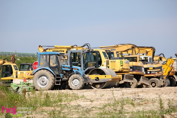 Niemal gotowy fragment autostrady A4 w okolicach Dębicy i Ropczyc