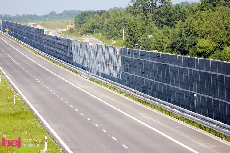 Niemal gotowy fragment autostrady A4 w okolicach Dębicy i Ropczyc