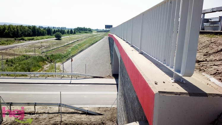 Niemal gotowy fragment autostrady A4 w okolicach Dębicy i Ropczyc