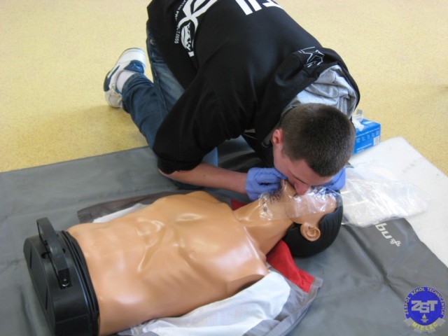 ZST najlepszy w Powiatowej Olimpiadzie Pierwszej Pomocy 2013