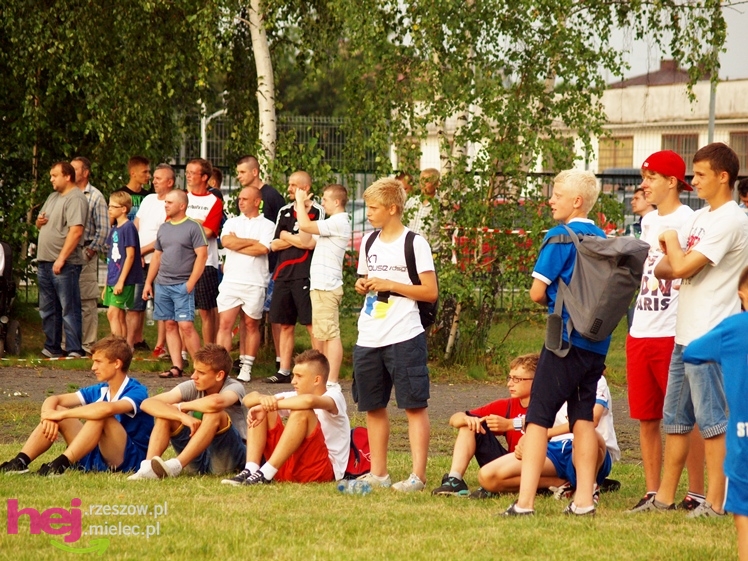 Awans STALI MIELEC DO DRUGIEJ LIGI PIŁKARSKIEJ - część 1 zdjęć