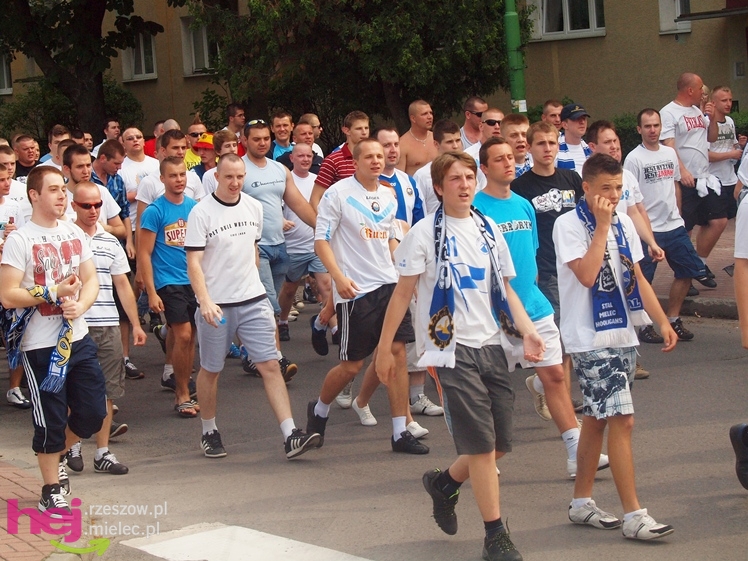 Awans STALI MIELEC DO DRUGIEJ LIGI PIŁKARSKIEJ - część 1 zdjęć