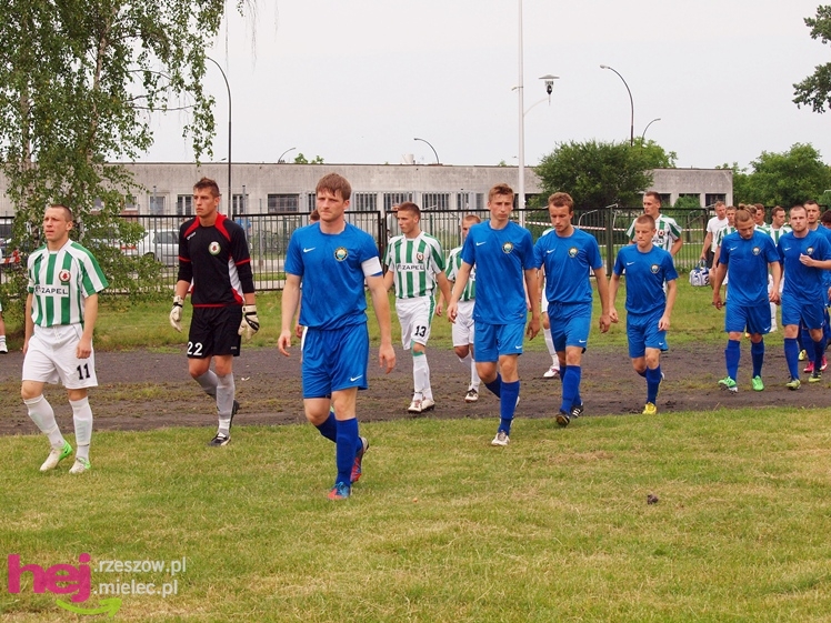 Awans STALI MIELEC DO DRUGIEJ LIGI PIŁKARSKIEJ - część 1 zdjęć