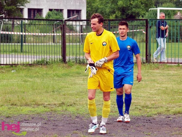Awans STALI MIELEC DO DRUGIEJ LIGI PIŁKARSKIEJ - część 1 zdjęć
