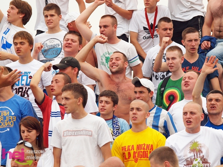 Awans STALI MIELEC DO DRUGIEJ LIGI PIŁKARSKIEJ - część 1 zdjęć