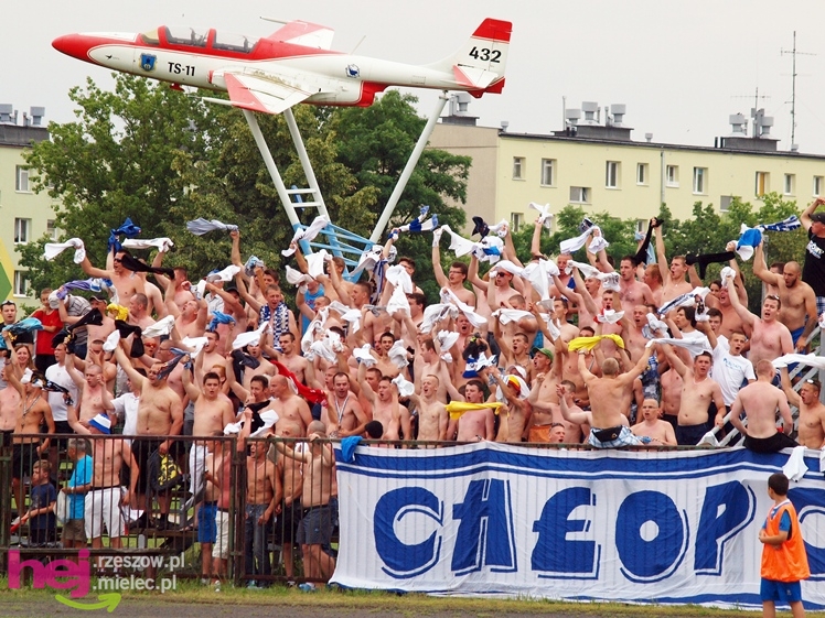 Awans STALI MIELEC DO DRUGIEJ LIGI PIŁKARSKIEJ - część 1 zdjęć