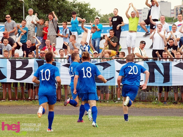 Awans STALI MIELEC DO DRUGIEJ LIGI PIŁKARSKIEJ - część 1 zdjęć
