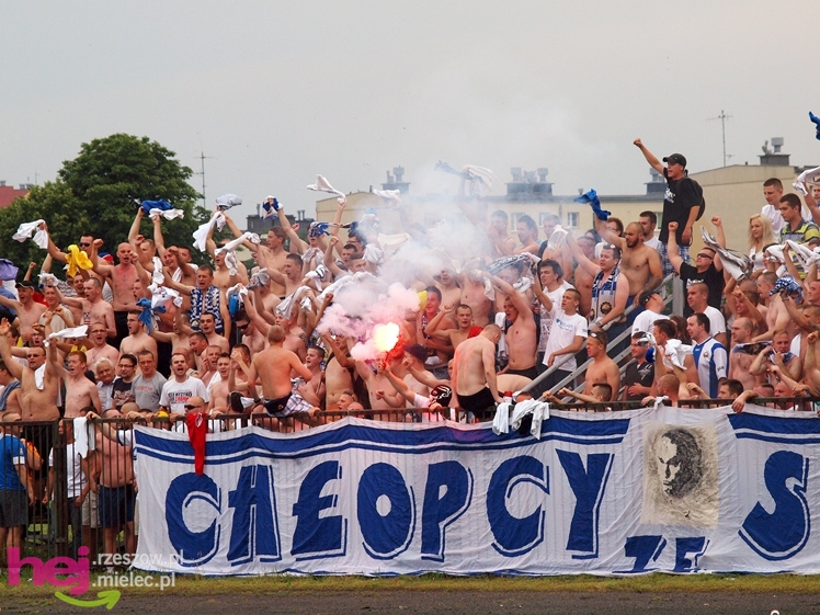 Awans STALI MIELEC DO DRUGIEJ LIGI PIŁKARSKIEJ - część 1 zdjęć