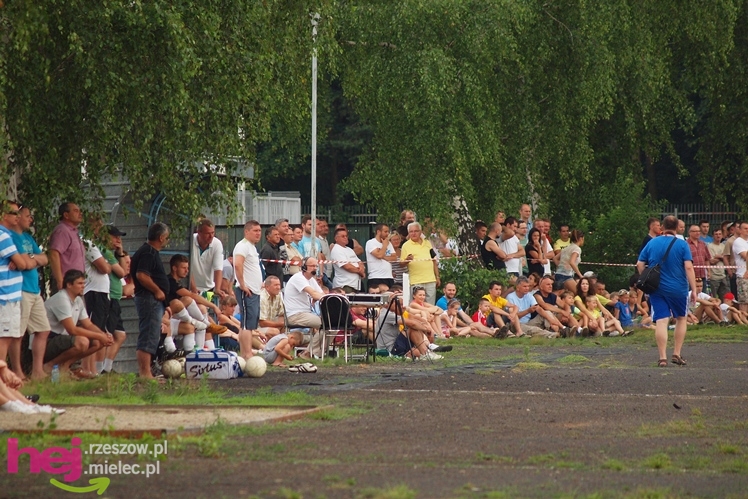 Awans STALI MIELEC DO DRUGIEJ LIGI PIŁKARSKIEJ - część 1 zdjęć