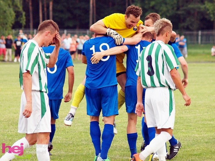 Awans STALI MIELEC DO DRUGIEJ LIGI PIŁKARSKIEJ - część 1 zdjęć
