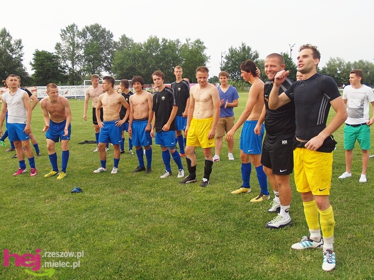 Awans STALI MIELEC DO DRUGIEJ LIGI PIŁKARSKIEJ - część 2 zdjęć