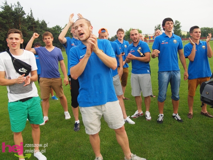 Awans STALI MIELEC DO DRUGIEJ LIGI PIŁKARSKIEJ - część 2 zdjęć