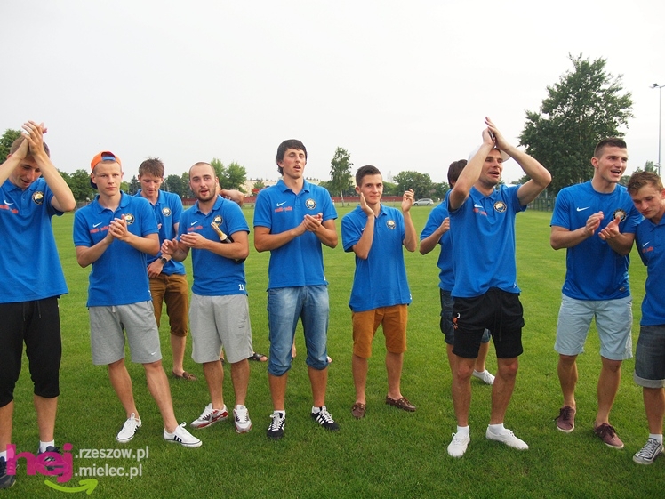 Awans STALI MIELEC DO DRUGIEJ LIGI PIŁKARSKIEJ - część 2 zdjęć