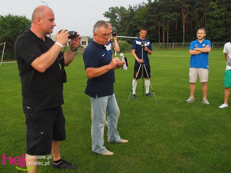 Awans STALI MIELEC DO DRUGIEJ LIGI PIŁKARSKIEJ - część 2 zdjęć