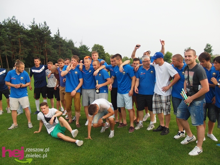Awans STALI MIELEC DO DRUGIEJ LIGI PIŁKARSKIEJ - część 2 zdjęć