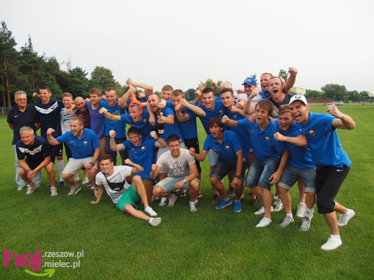 Awans STALI MIELEC DO DRUGIEJ LIGI PIŁKARSKIEJ - część 2 zdjęć