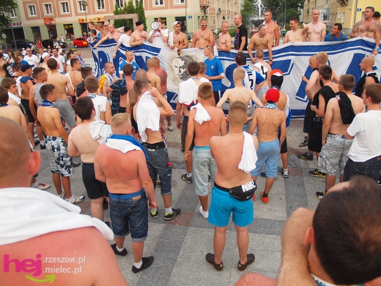 Awans STALI MIELEC DO DRUGIEJ LIGI PIŁKARSKIEJ - część 2 zdjęć