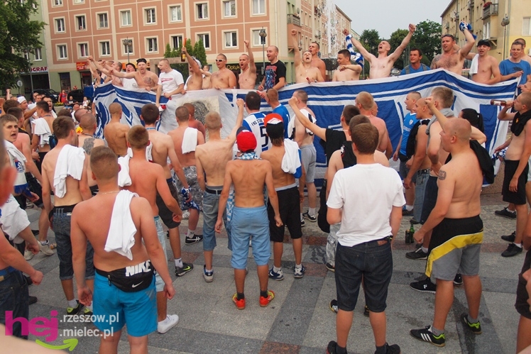 Awans STALI MIELEC DO DRUGIEJ LIGI PIŁKARSKIEJ - część 2 zdjęć