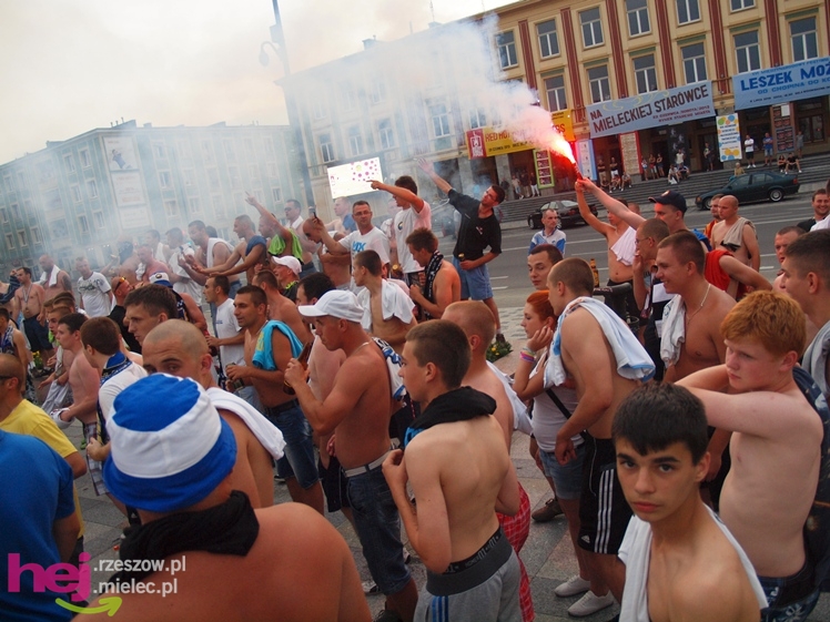 Awans STALI MIELEC DO DRUGIEJ LIGI PIŁKARSKIEJ - część 2 zdjęć