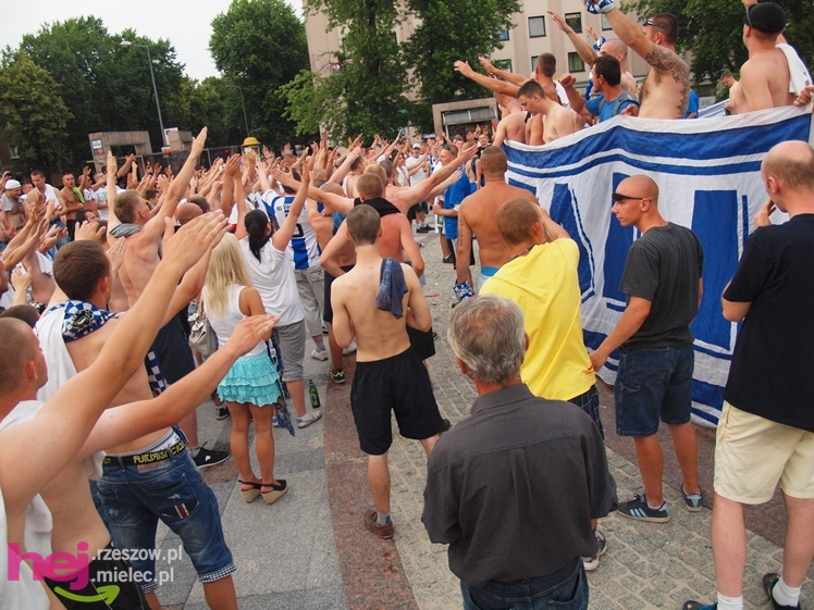 Awans STALI MIELEC DO DRUGIEJ LIGI PIŁKARSKIEJ - część 2 zdjęć