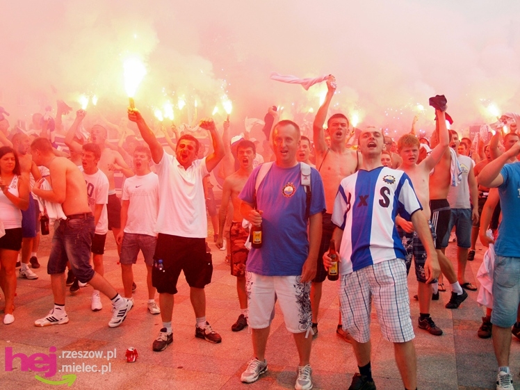 Awans STALI MIELEC DO DRUGIEJ LIGI PIŁKARSKIEJ - część 2 zdjęć