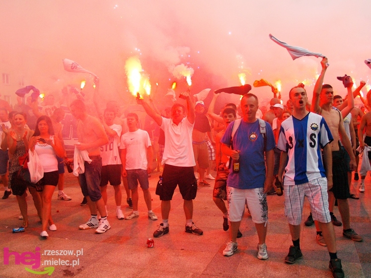 Awans STALI MIELEC DO DRUGIEJ LIGI PIŁKARSKIEJ - część 2 zdjęć