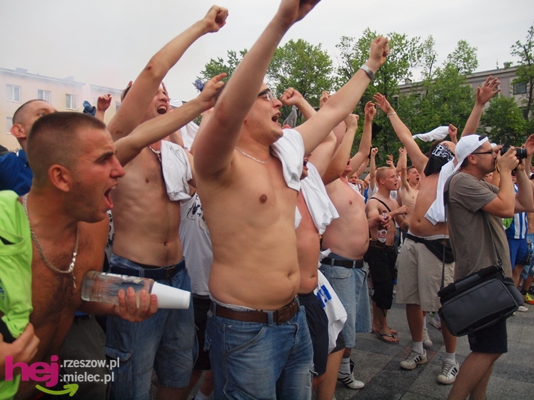 Awans STALI MIELEC DO DRUGIEJ LIGI PIŁKARSKIEJ - część 2 zdjęć