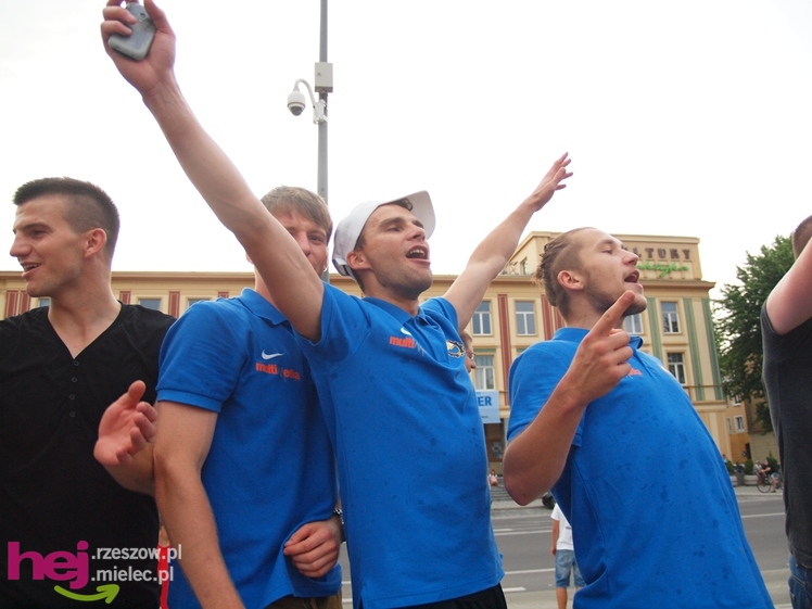 Awans STALI MIELEC DO DRUGIEJ LIGI PIŁKARSKIEJ - część 2 zdjęć