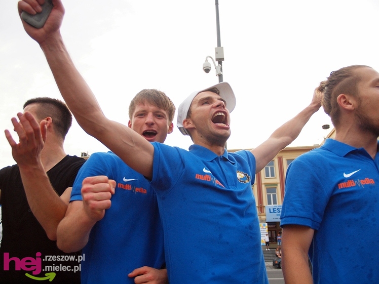 Awans STALI MIELEC DO DRUGIEJ LIGI PIŁKARSKIEJ - część 2 zdjęć