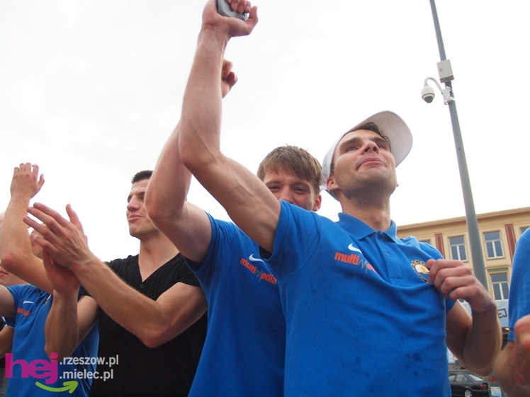Awans STALI MIELEC DO DRUGIEJ LIGI PIŁKARSKIEJ - część 2 zdjęć