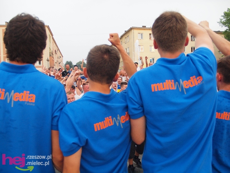 Awans STALI MIELEC DO DRUGIEJ LIGI PIŁKARSKIEJ - część 2 zdjęć