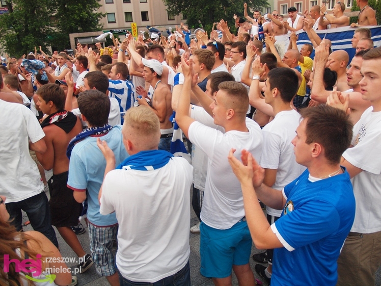 Awans STALI MIELEC DO DRUGIEJ LIGI PIŁKARSKIEJ - część 2 zdjęć