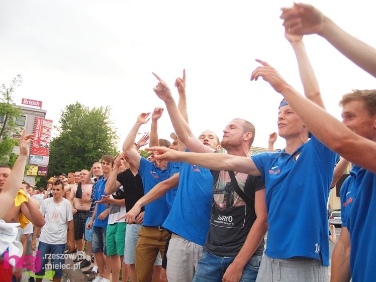 Awans STALI MIELEC DO DRUGIEJ LIGI PIŁKARSKIEJ - część 2 zdjęć