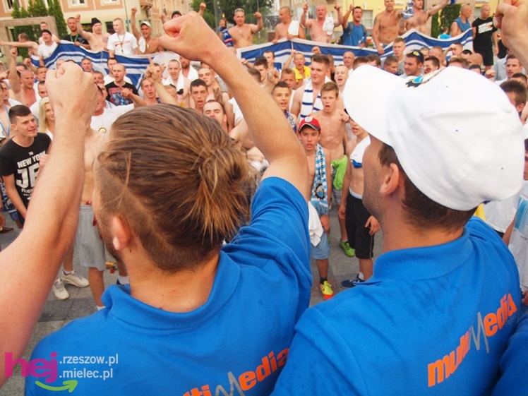 Awans STALI MIELEC DO DRUGIEJ LIGI PIŁKARSKIEJ - część 2 zdjęć