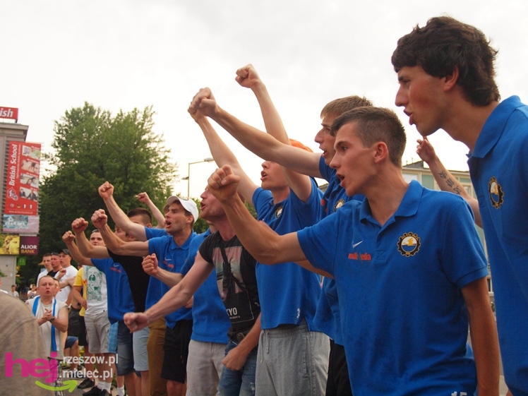 Awans STALI MIELEC DO DRUGIEJ LIGI PIŁKARSKIEJ - część 2 zdjęć