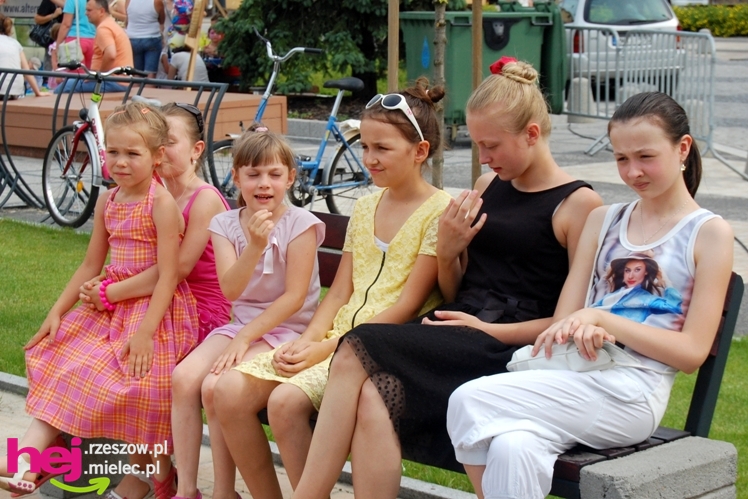 Sobotni piknik na mieleciej starówce - część 1