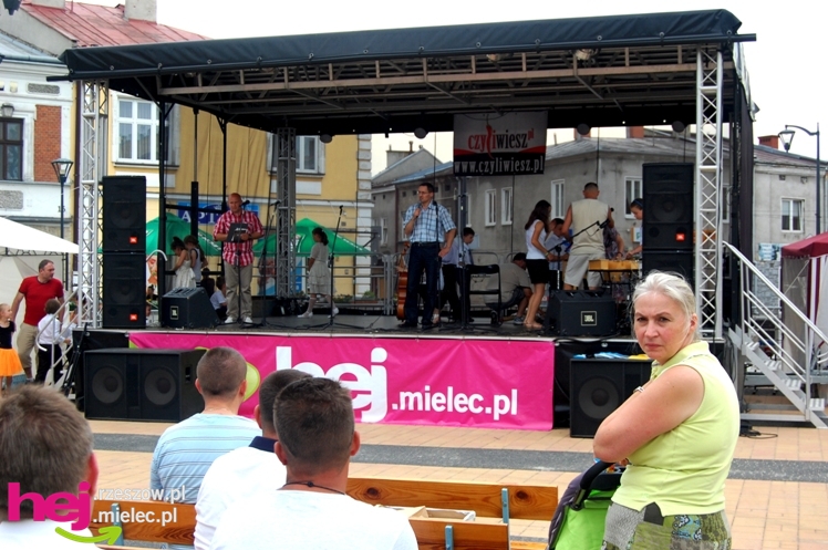 Sobotni piknik na mieleciej starówce - część 1