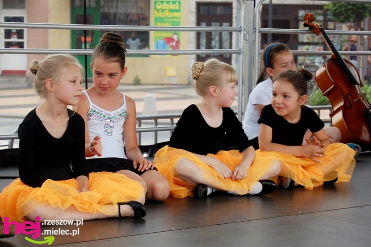 Sobotni piknik na mieleciej starówce - część 1