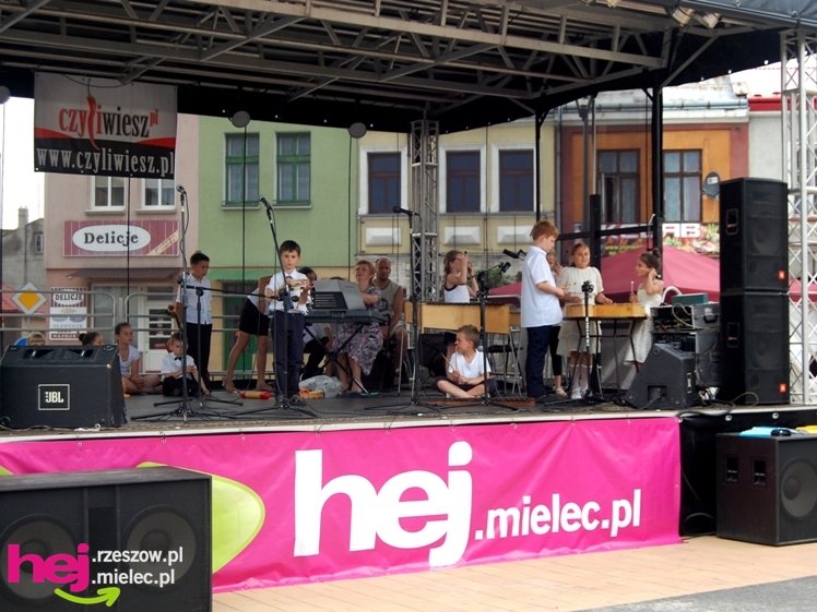 Sobotni piknik na mieleciej starówce - część 1