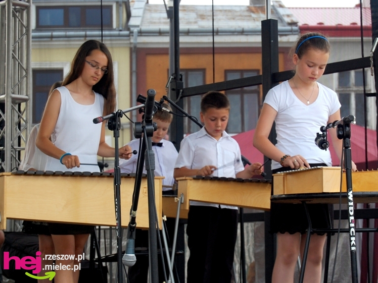 Sobotni piknik na mieleciej starówce - część 1