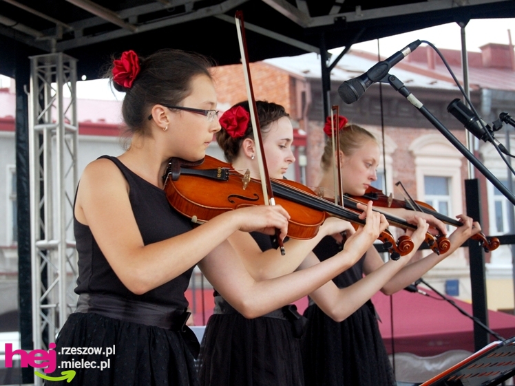 Sobotni piknik na mieleciej starówce - część 1